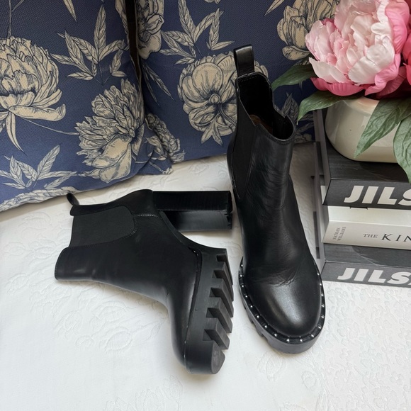 ANTONIO MELANI Black Ankle Boots with Elastic Panels - Picture 11 of 11